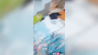 Hát karaoke cũng ko yên, vừa hát vừa bị thg a ép bú cu