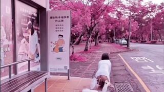 em gái bị rút đuôi cáo giữa đường chảy sữa lồn
