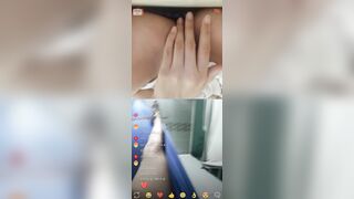 Em gái 2k7 thủ dâm ra nước