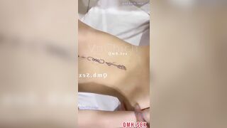 Thần dâm kính cận lại còn ăn mặc gợi cảm xuất 3 lần r mà e vẫn muốn địt tiếp