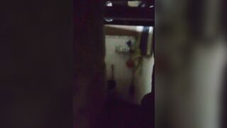Quay lén con em gái dáng ngon rửa lồn