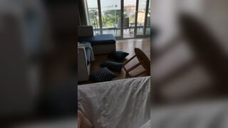 Vừa địt vừa đánh vào mông,bạo dâm e rau tơ sinh viên