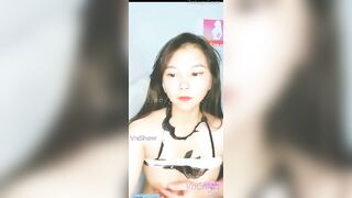 Full clip e gái thủ dâm cay chửi luôn người xem móc đéo gì móc lắm dcm