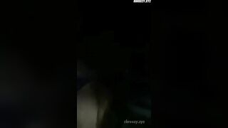 E gái nứng lồn bu cu ny trên xe