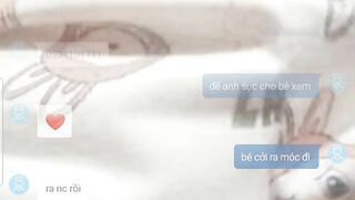 Bé gái ome