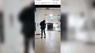 E gái lén đái ra chai r uống luôn nước tiểu trong bệnh viện