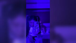 Cặp vợ chồng trung quốc địt nhau trước rương
