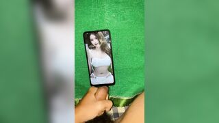 Bắn tinh lên ảnh em họ 2k
