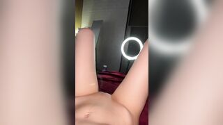 mí anh có mún ăn trái dâu có topping nước bím của bé k?