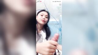 Bú cu Ny trên live