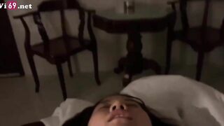 Em chăm sóc khách hàng cứ chịch là em rên kinh quá