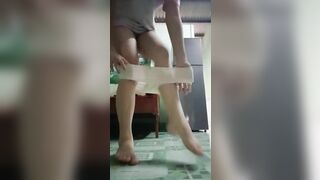 cởi ròi mặc đồ lót