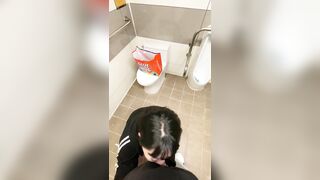 EM GÁI BÚ CU BẠN TRAI NHÓP NHÉP TRONG NVS (ST)