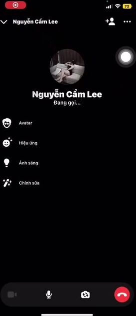 gọi điện khoe hàng em gái dâm đãng