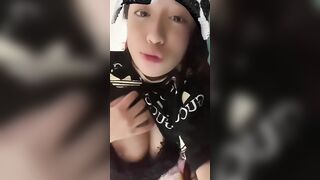 Vó tu mà chưa có bồ ai hốt em đi...