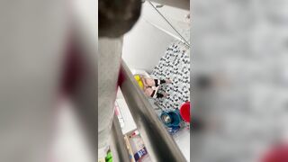 Quay lén e giáo viên đi tiểu 4