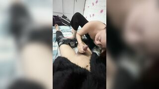Bú bắn tinh như sữa đặc
