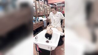 Tiệm làm tóc khiến mấy anh mê mệt!! địa chỉ ở cuối video đó :)))))