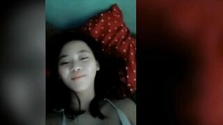 Nhỏ Em Dâm Đãng Thủ Dâm Xem Mà Phê Phần 2 !!!
