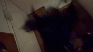 Bị nhỏ bạn thân dụ vô nhà nghỉ thổi kèn