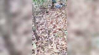 Phát hiện cụ già dẫn cháu gái lên rừng rồi địt
