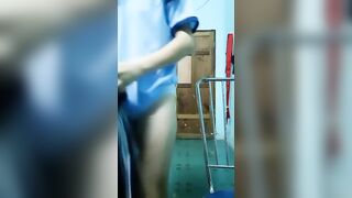Thay đồ 3
