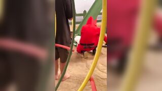 Đằng sau squid game, Chs xong là gái bị lính địt xuất trong đầy lồn