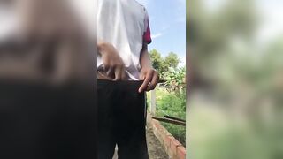 Sục  ngoài vườn cbo kích thích