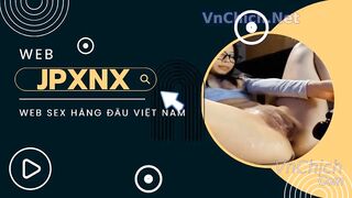 Thg chú súc vật cho cháu gái muợn điện thoại r hiếp dâm xuất trong luôn