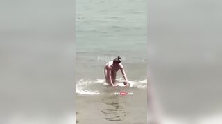 Đúng là gần thiên nhiên thì thư giãn quay lén các anh chị tắm sông cũng nhau hồn nhêá