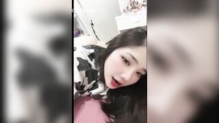 Siêu phẩm Tạ Thanh Nhi vú to lồn múp nhìn là muốn nựng