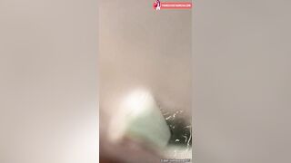 Quay lén em gái đi vệ sinh 2