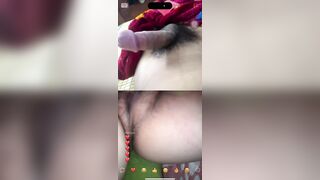 Khoe bướm để chai lạ bắn tinh vào lồn