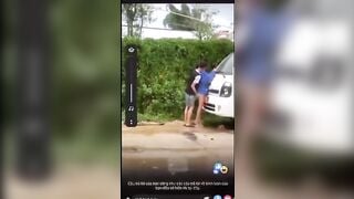 Học sinh móc lồn người yêu ở giữa đường