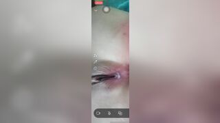 bé ny thủ dâm ra đầy nước lồn