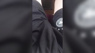 Xem sqid game mà nó cương kìa trời ơi
