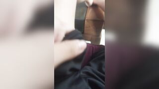 Xem sqid game mà nó cương kìa trời ơi