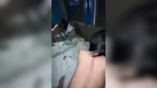 Chịch cô đồng nghiệp gầm cao máy thoáng
