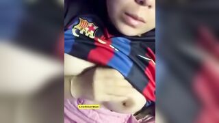 Em Học Sinh Mới Nhú Nứng Lồn Chảy Nước Ướt Hết Trơn 1