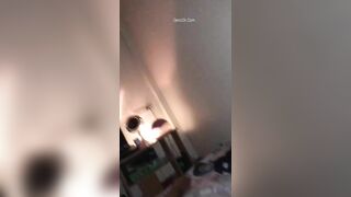 Clip Sex Địt Gái Lồn Non Khít Nghe Em Rên Trong Nền Nhạc Indie