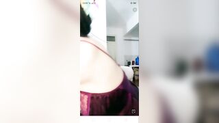 Em gái nứng 2