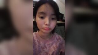 Con em nứng lồn đòi móc