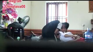 Học sinh non lớp 10 tại nhà