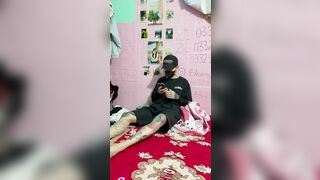 Thw thg e trai tự xử nên chị gái vào thủ dâm giúp búcu lm e sướng vl ra