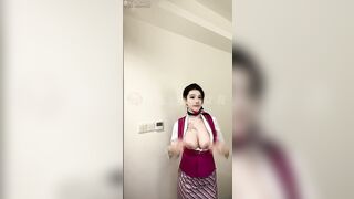 Clip Tiếp Viên Trung Xinh Đẹp  Vú Bự Show Hàng Thủ Dâm Phần 2