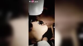 Em nghiện phô dâm cởi đồ khỏa thân chở anh đi dạo buổi tối