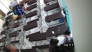 Hai em học sinh cấp 3 lén địt nhau trong lớp
