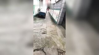 (Public Show) Gái Xinh Show Hàng Thủ Nơi Công Cộng