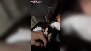 Đưa em đi dạo ở công viên bắt em cởi quần lót phô dâm rồi bú cu public