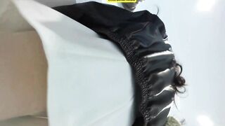 Quay Lén Dưới Váy Ở Trung Tâm Triển Lãm Xe Toàn Hot Girl (phần 1)